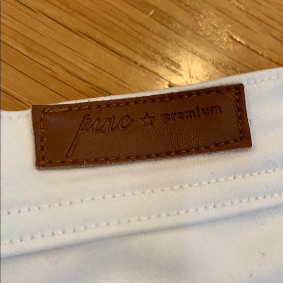 Pinc Girls White Cut off Jean Shorts size 12/14 - Picture 4 of 7